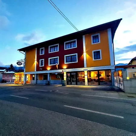 Zentral Penzion *