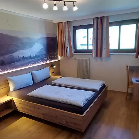 Zentral Penzion Boden